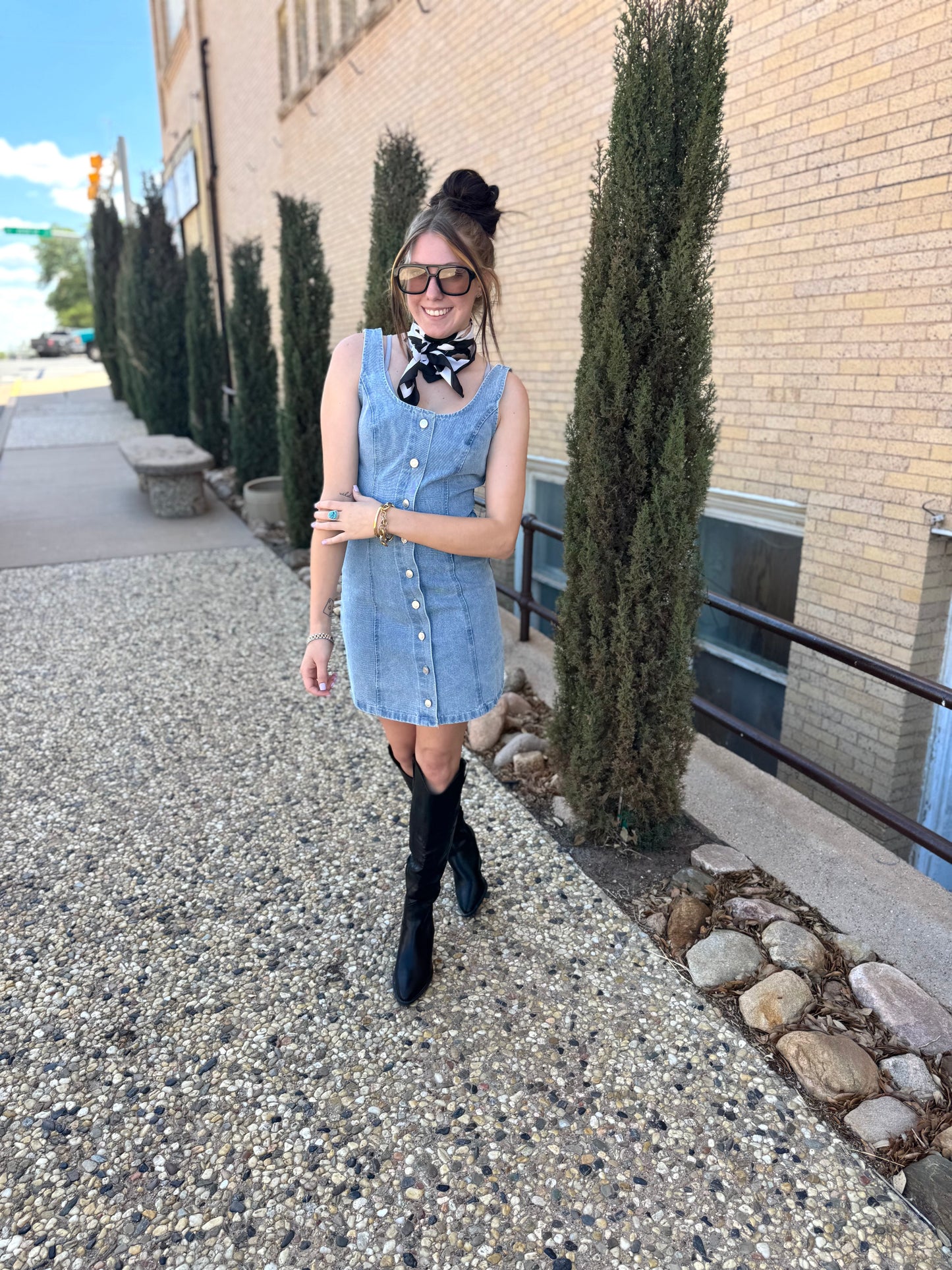 DENIM BUTTON DOWN SLEEVELESS MINI DRESS