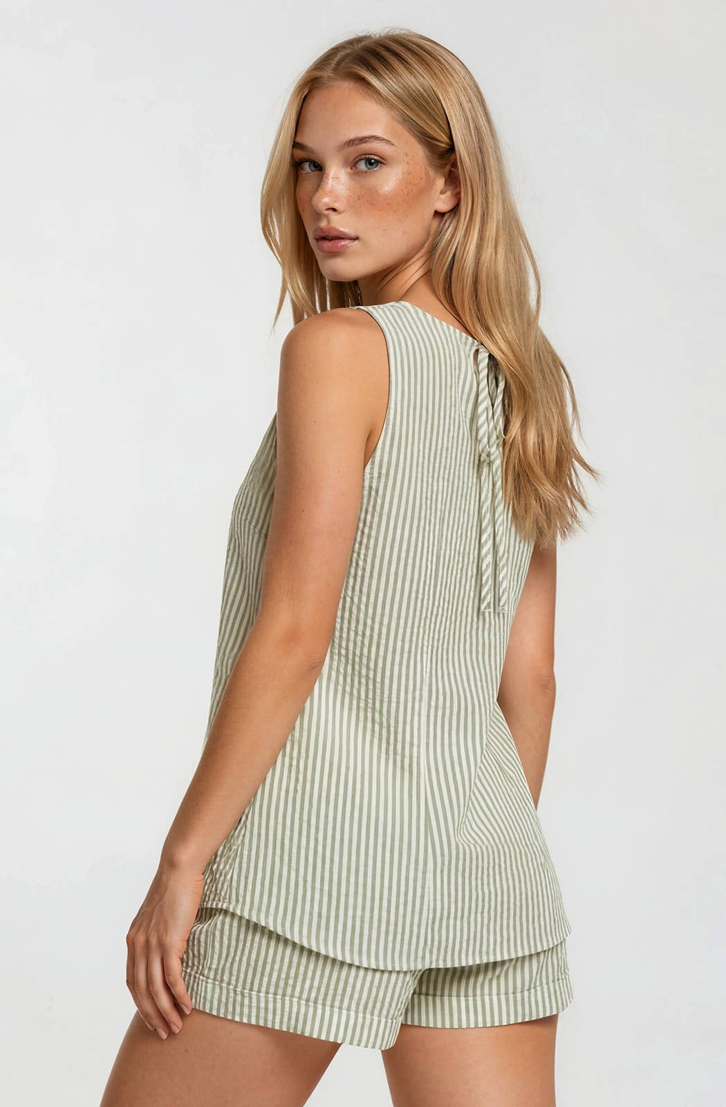 A LINE VERTICAL SEAM TOP & PATCH POCKET STRIPE SHORTS