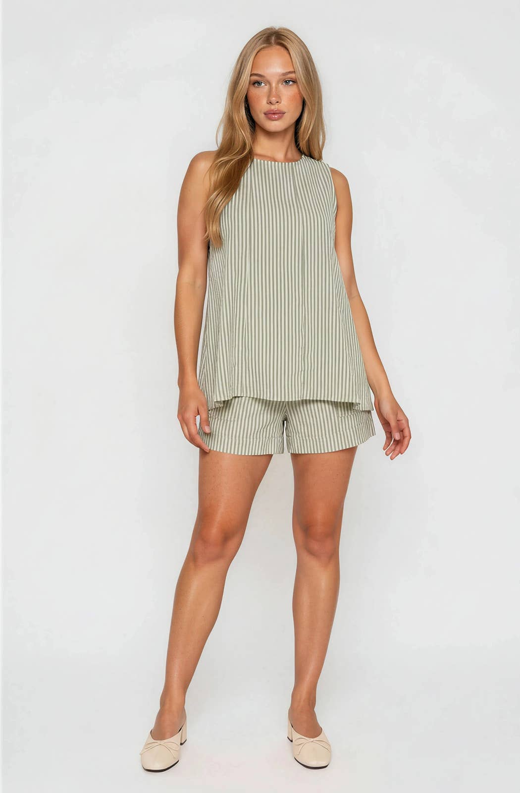 A LINE VERTICAL SEAM TOP & PATCH POCKET STRIPE SHORTS
